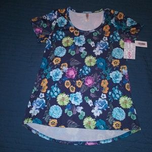 LuLaRoe Classic T Small (4-6)